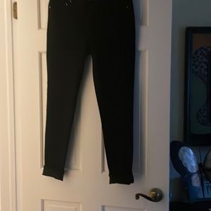 Seven7 jeans size 6! Fits like a a soft comfortable jean! Stretchy!